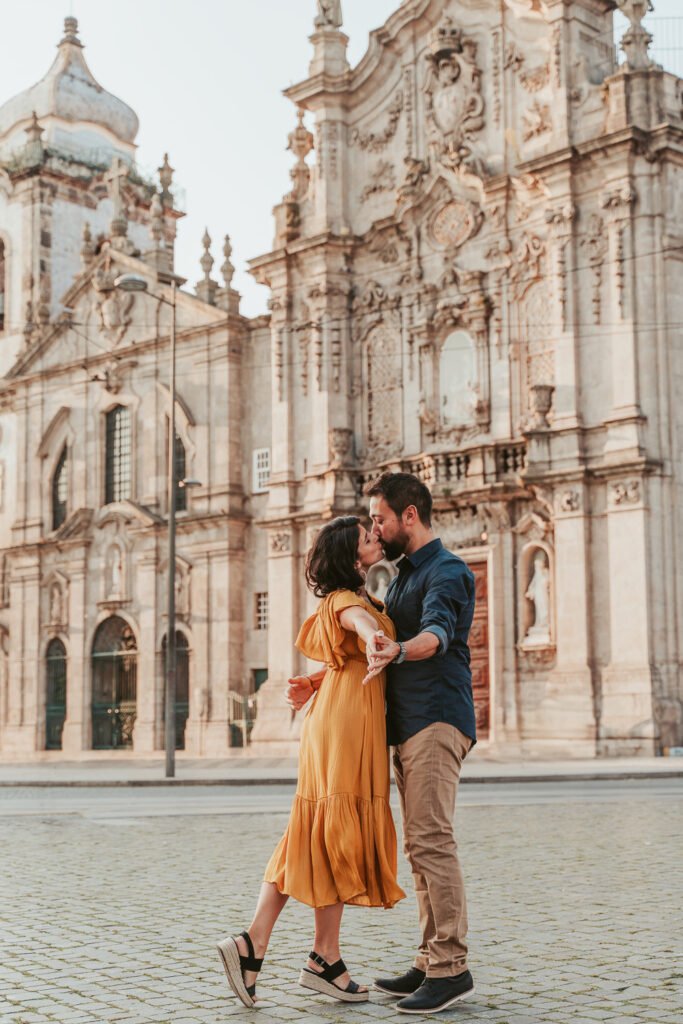 Porto photographer, couple photoshoot porto, vacation photoshoot porto, portugal photographer