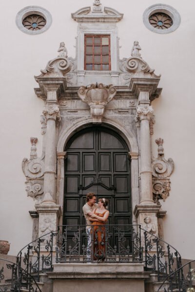 cefalu couple photoshoot, prewedding photographer sicily, honeymoon photographer sicily, engagement photoshoot sicily, beach couple photo ideas