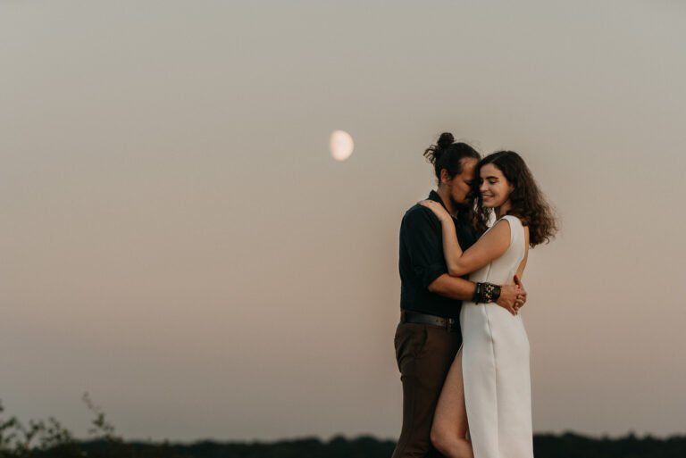 Hedvika & Matt: Couple photoshoot in Šárka, Prague