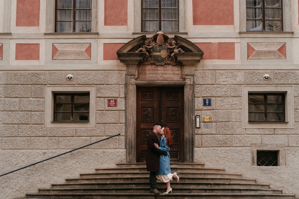 couple photoshoot in prague, winter photoshoot prague, prague photographer, elopement prague