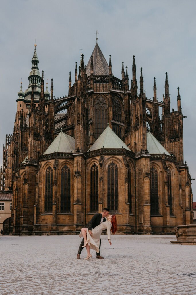 couple photoshoot in prague, winter photoshoot prague, prague photographer, elopement prague