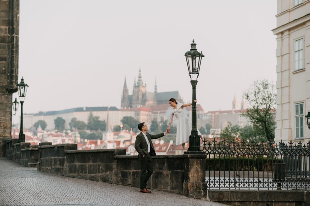 prewedding photosession in Prague, Prague photographer, destination photographer europe, engagement photographe rin prague, avvagraphy
