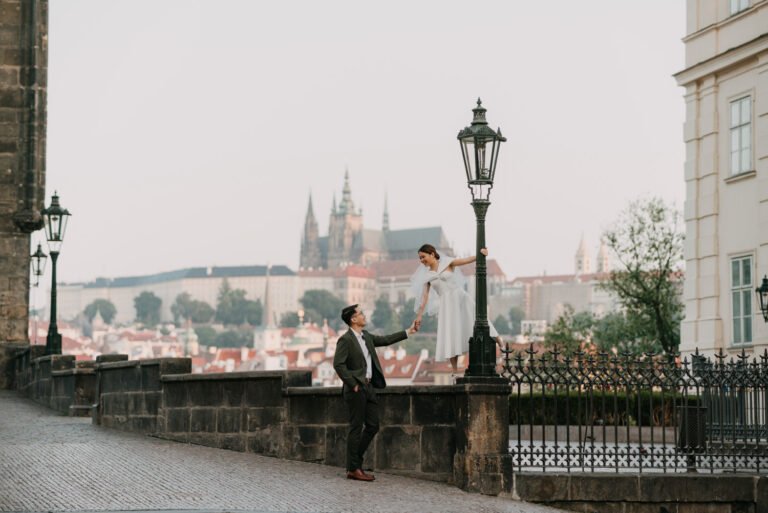 prewedding photosession in Prague, Prague photographer, destination photographer europe, engagement photographe rin prague, avvagraphy