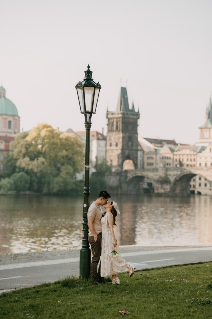 prewedding photosession in Prague, Prague photographer, destination photographer europe, engagement photographe rin prague, avvagraphy